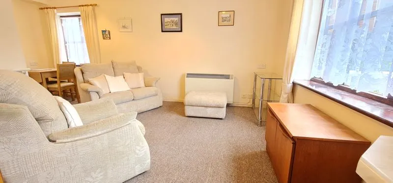 Rayleigh Road, Eastwood, Essex, SS9 5PZ, photo 14