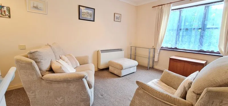 Rayleigh Road, Eastwood, Essex, SS9 5PZ, photo 13