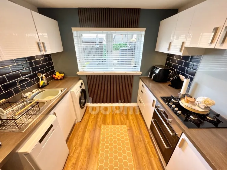 Auldlea Gardens, Beith, KA15, photo 3