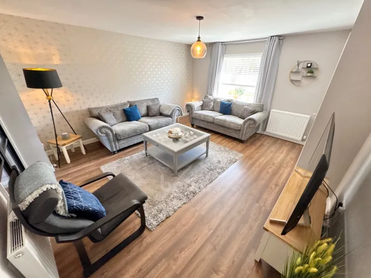 Auldlea Gardens, Beith, KA15, photo 4