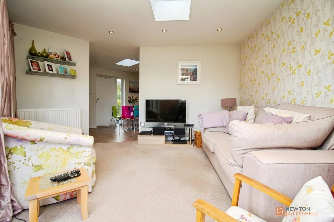 Ambergate Drive, Birstall, LE4, photo 12
