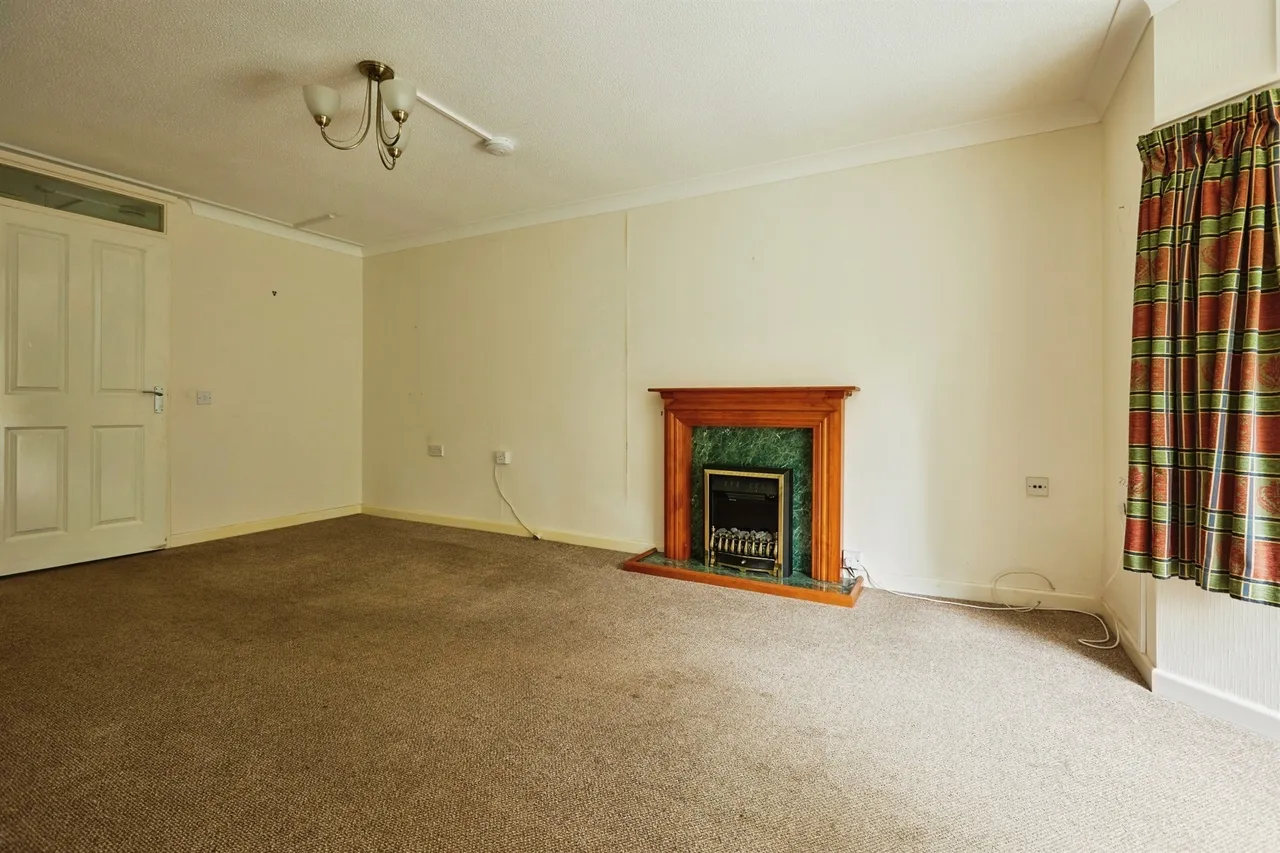 St. Edwards Court, Shaftesbury, photo 7