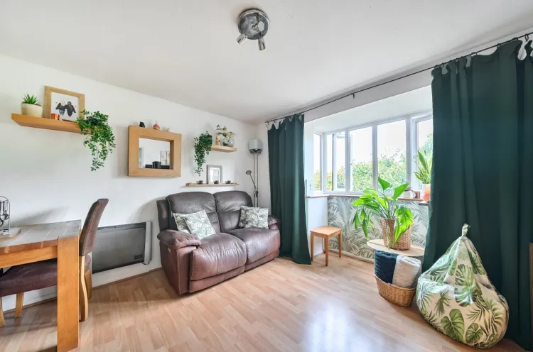 Chalkstone Close, Welling, Kent, DA16, photo 6