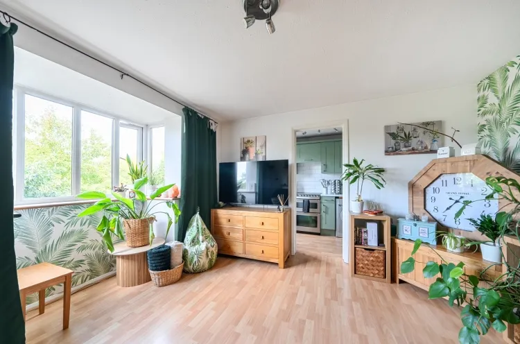 1 bed flat for sale — Chalkstone Close, Welling, Kent, DA16