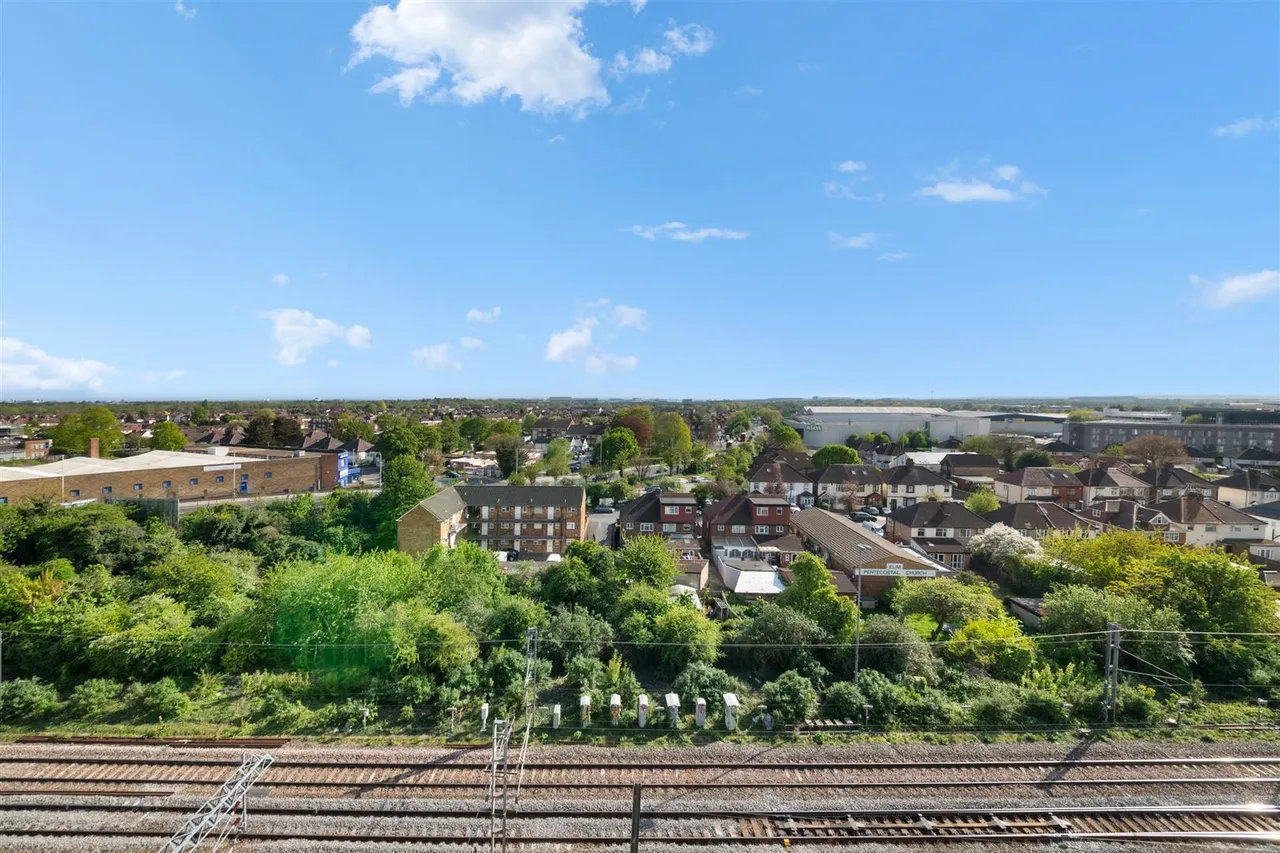 Blyth Road, Hayes, photo 13