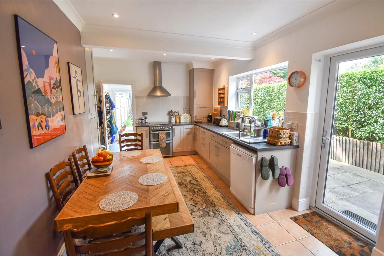 Holly Road, Aldershot, Hampshire, GU12 4SE, photo 3