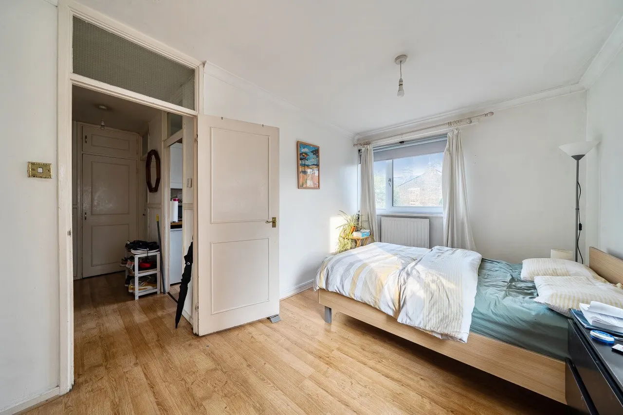 Kennington Park Road, Kennington, London, SE11, photo 12