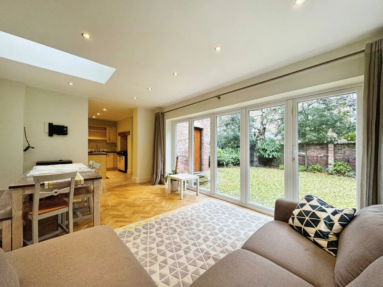 Victoria Avenue, Didsbury, M20, photo 10