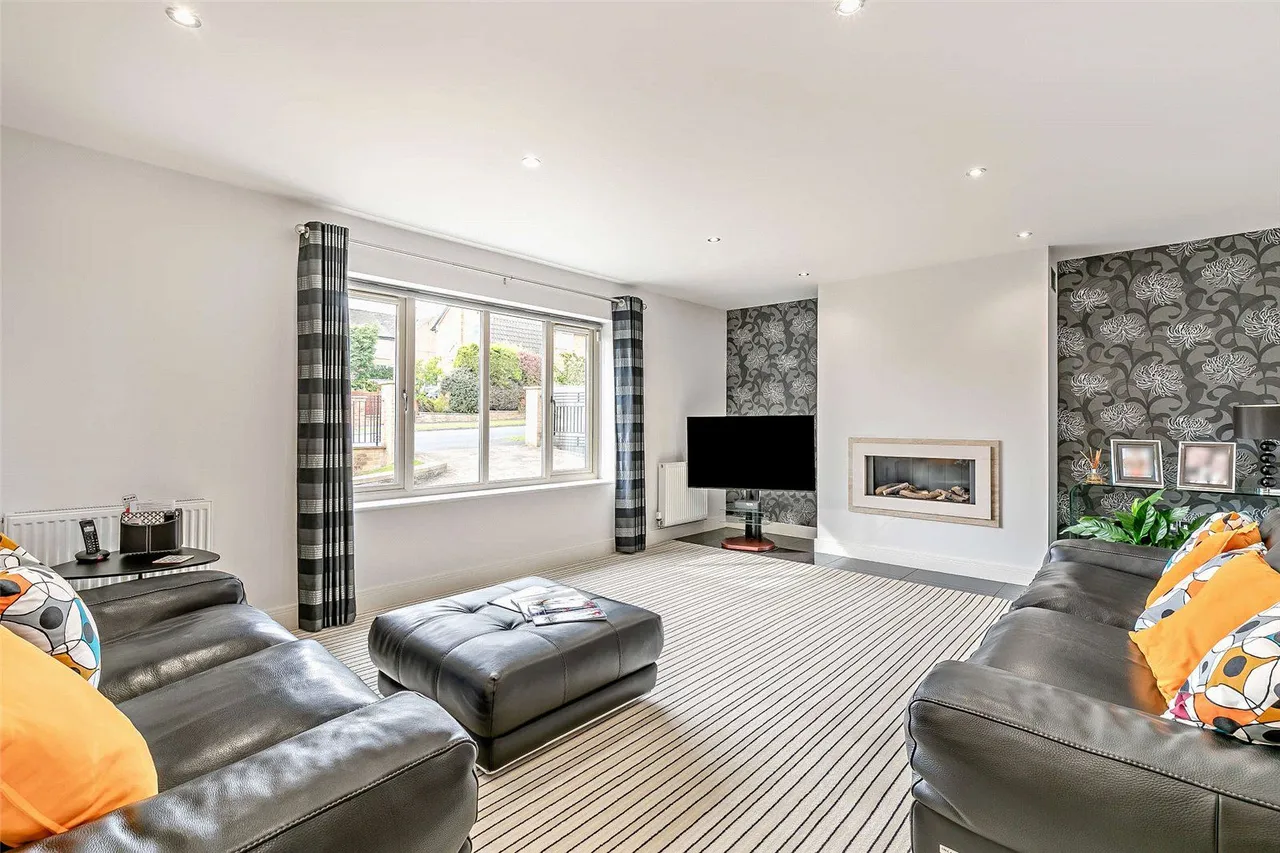 Fulwith Grove, Harrogate, North Yorkshire, HG2 8HN, photo 6
