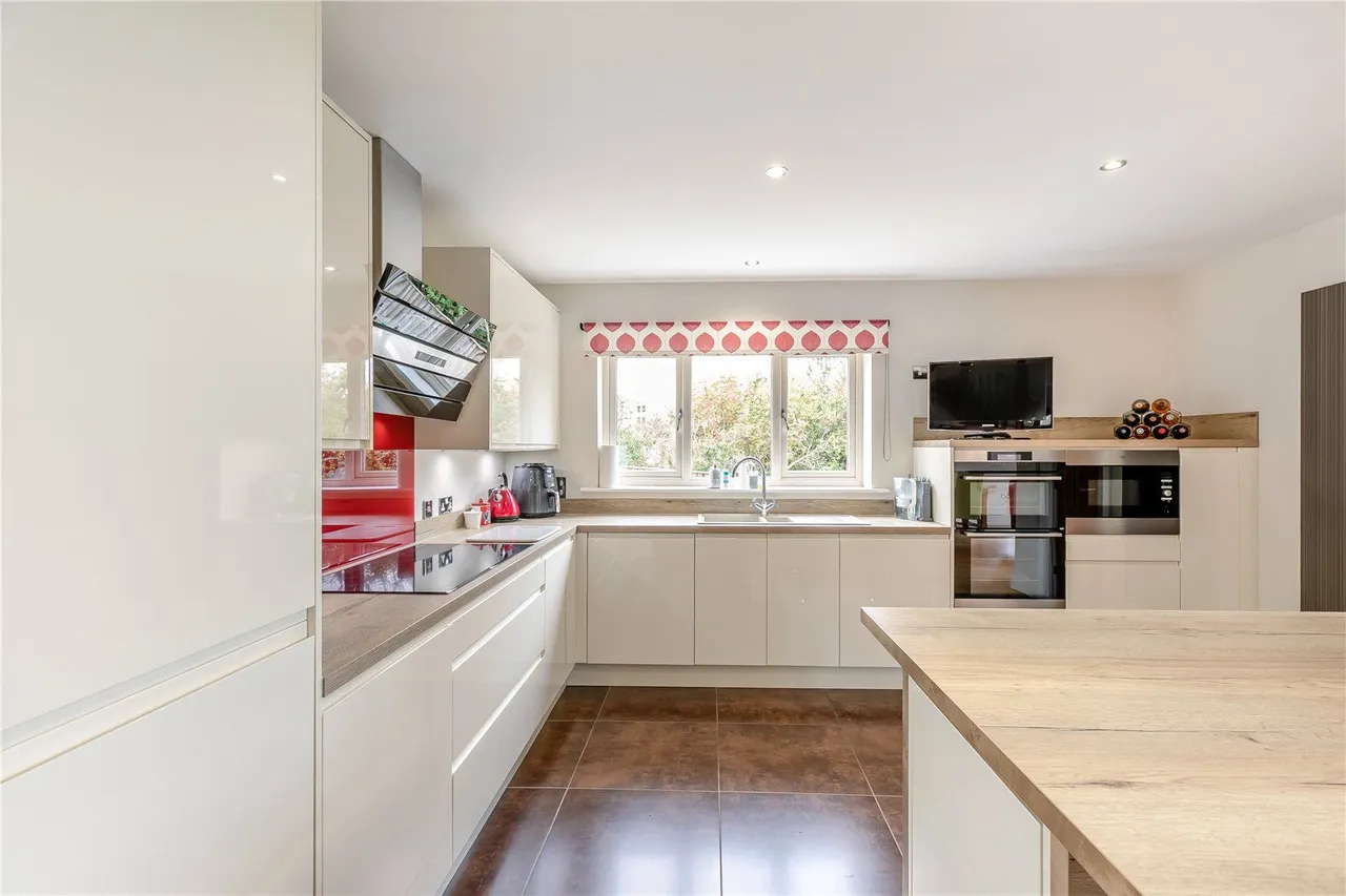 Fulwith Grove, Harrogate, North Yorkshire, HG2 8HN, photo 4