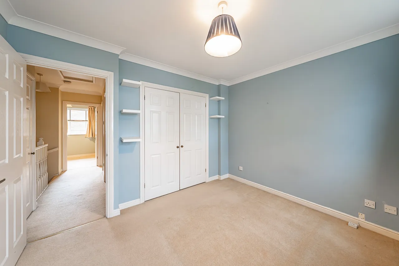 Wycliffe Road, London, SW11, photo 5