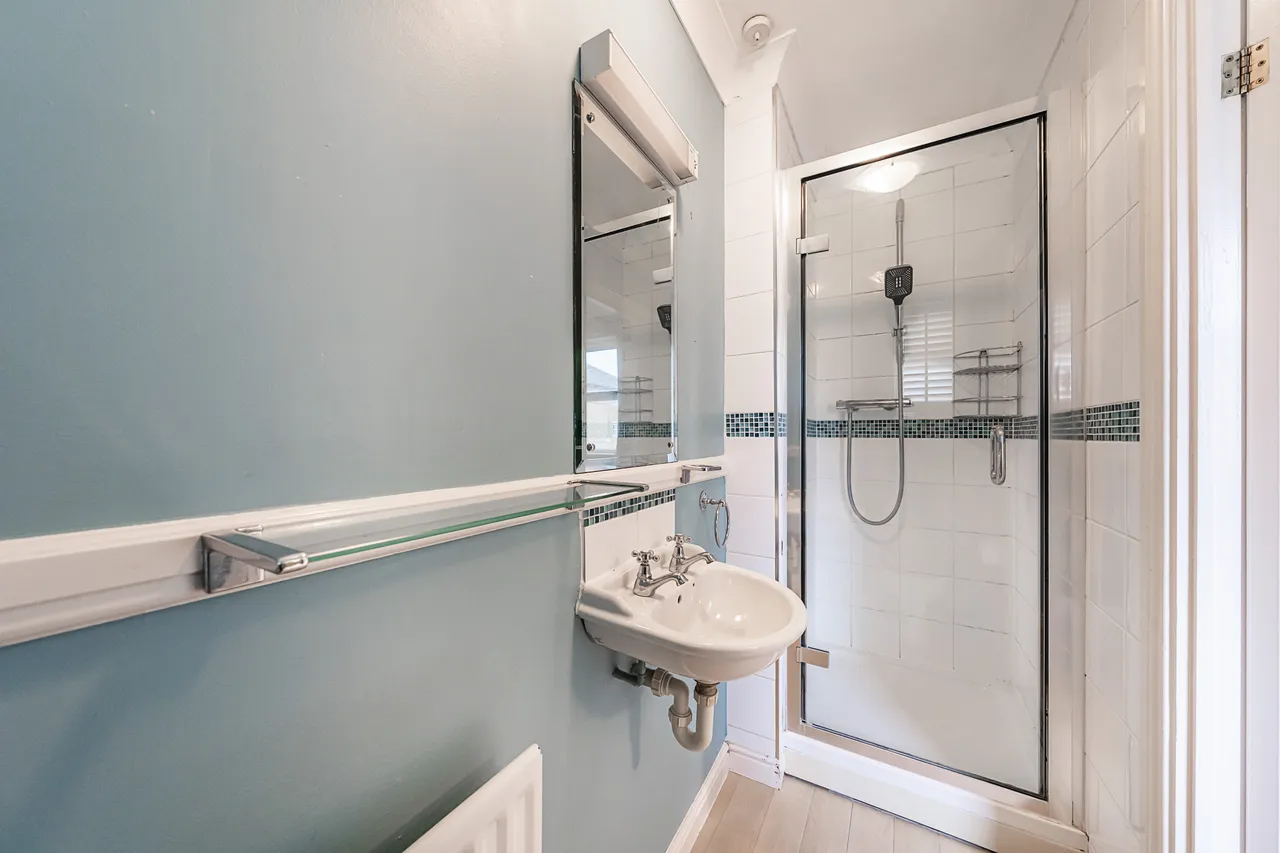 Wycliffe Road, London, SW11, photo 12