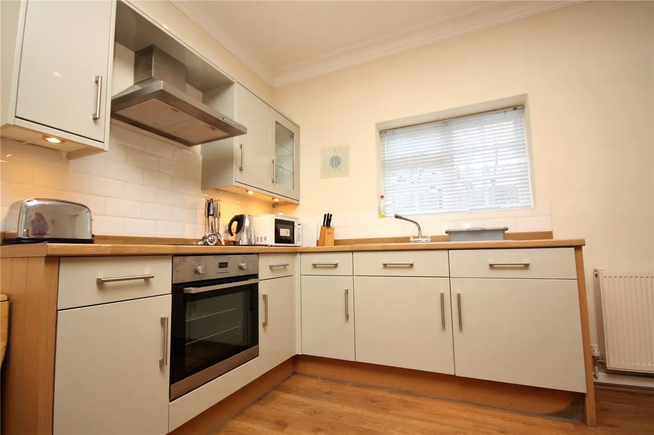 2 bed house to rent — 2 Sparken Cottages, 53A West Cliff Roa, Bournemouth, BH4