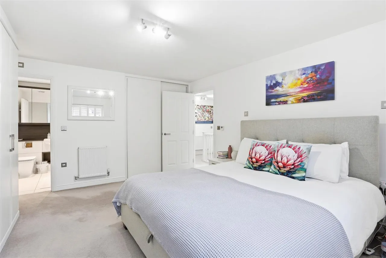 Halliday Close, Epsom, KT17 1AZ, photo 20