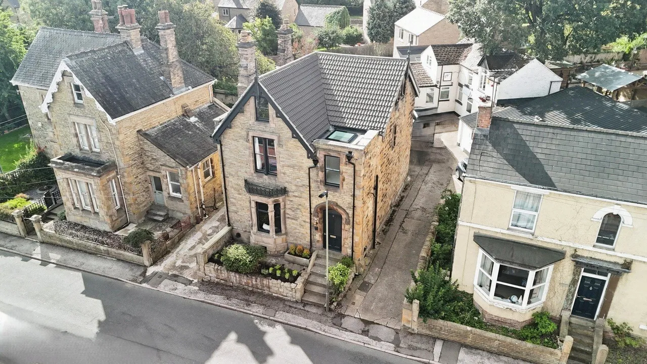 4 bed house for sale, Station Road, Eckington, S21