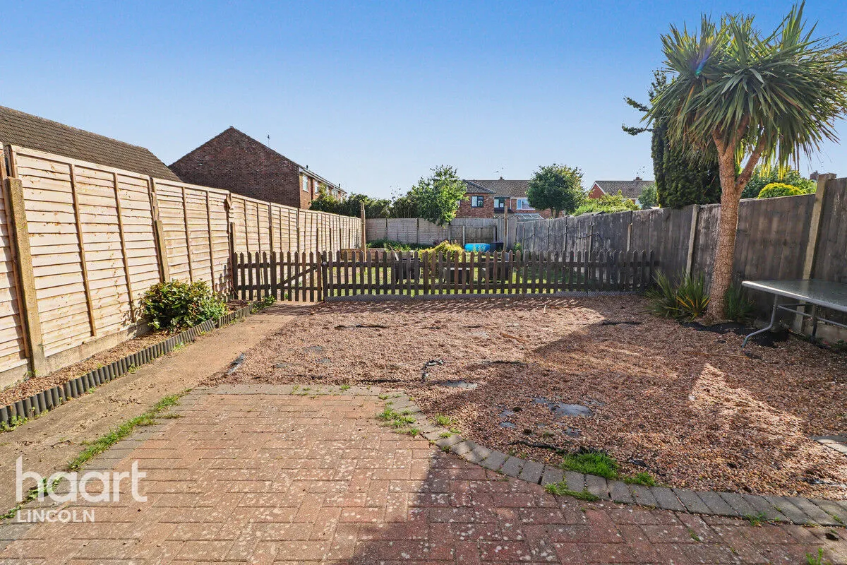 Hutson Drive, North Hykeham, LN6, photo 22