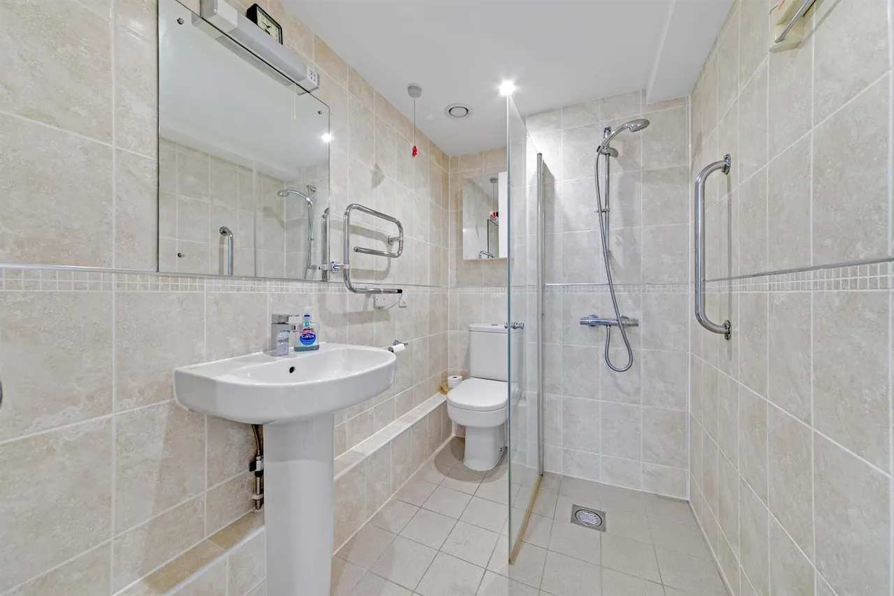 Limpsfield Road, Sanderstead, CR2, photo 9