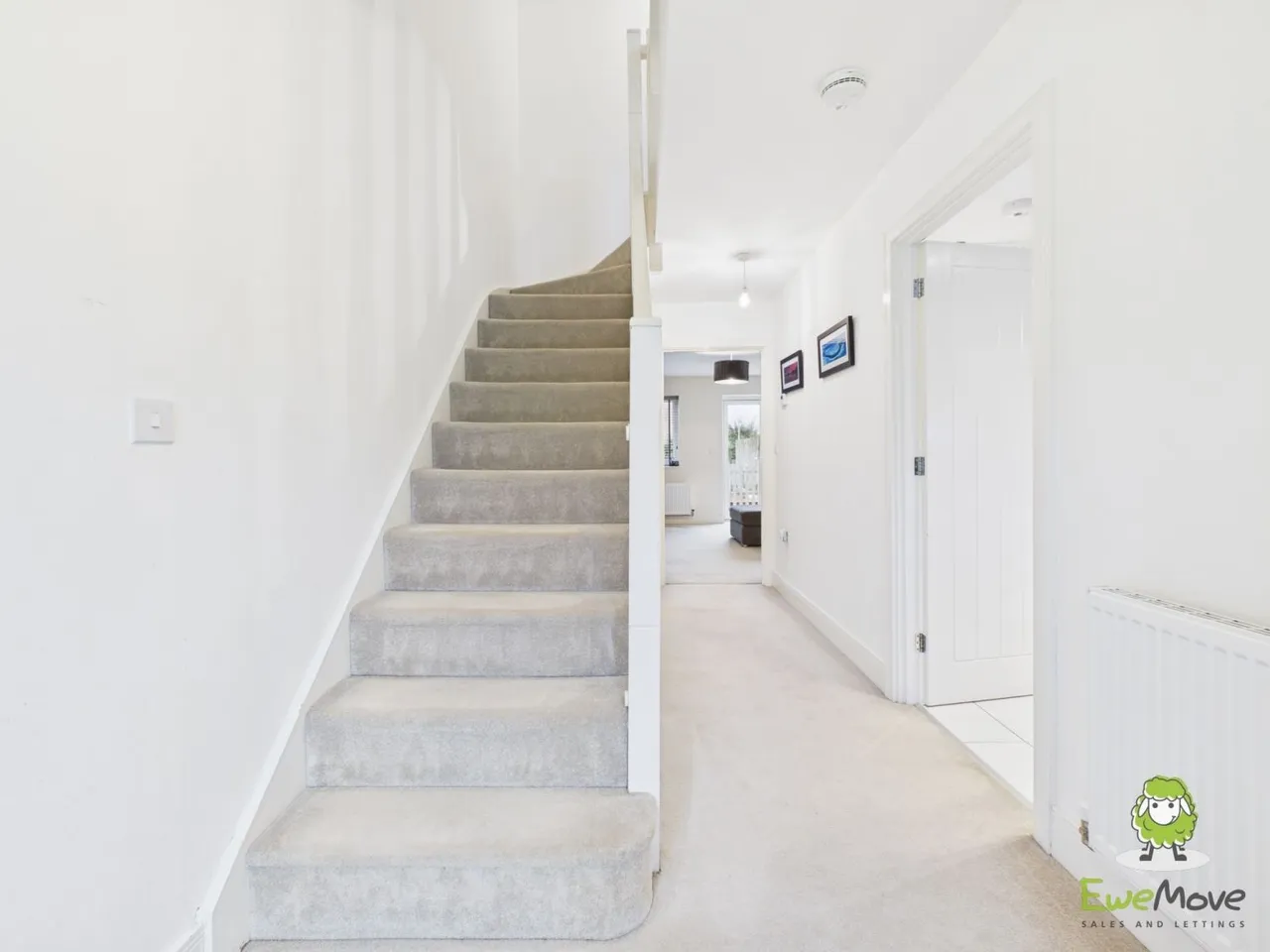 White Clover Drive, Basingstoke, RG23, photo 3