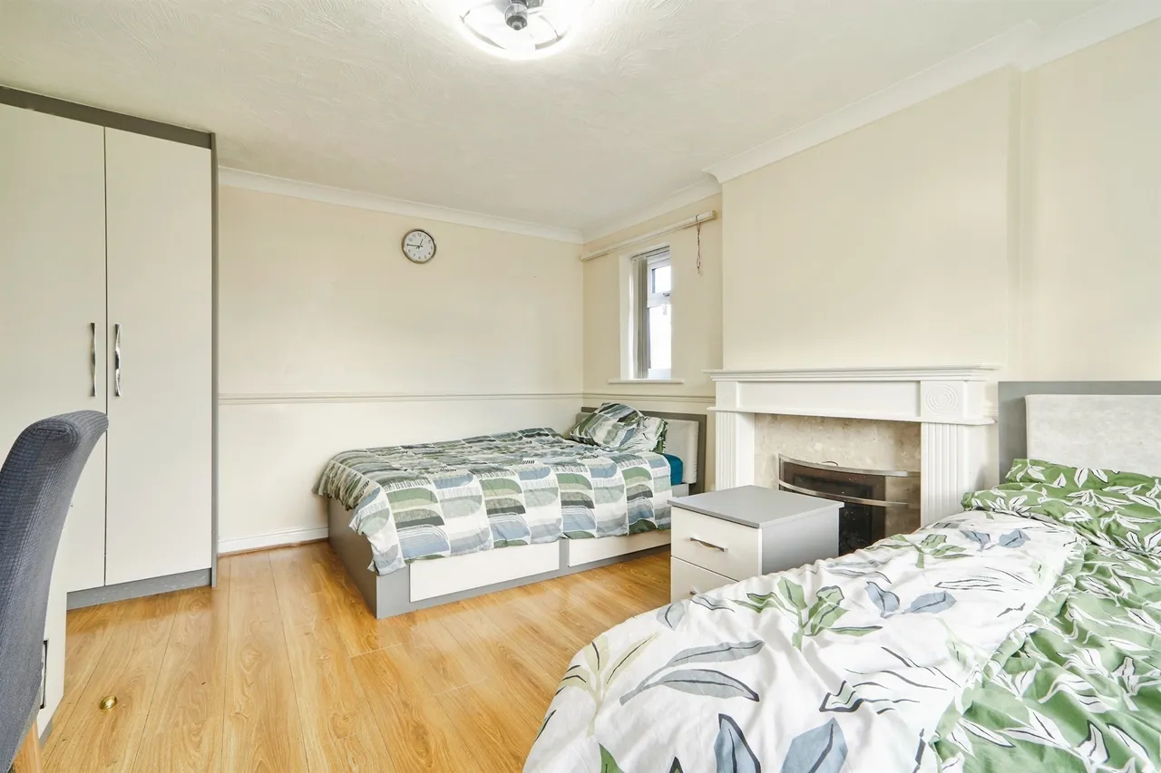 Grange Park Road, Leeds, photo 8