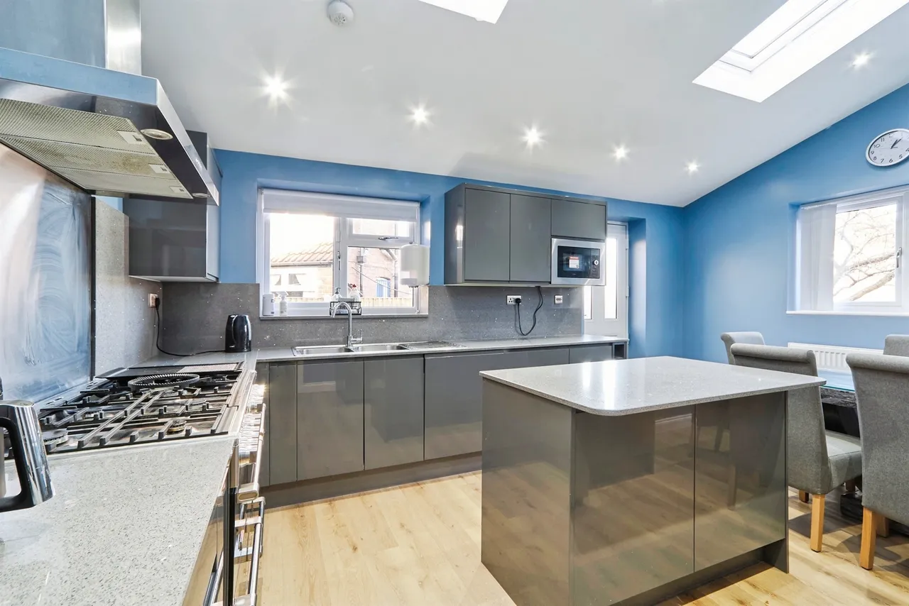 Grange Park Road, Leeds, photo 2