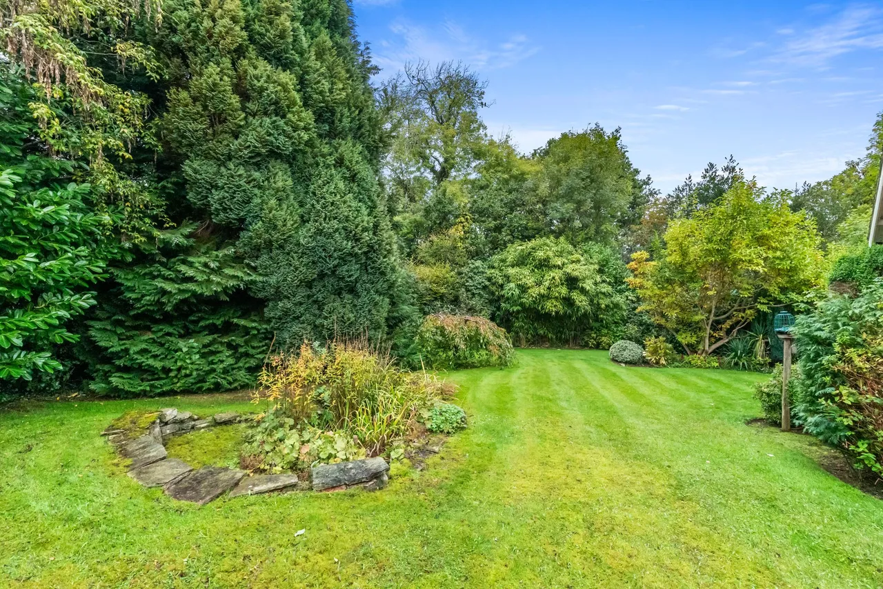 Brocklehurst Drive, Macclesfield, photo 18