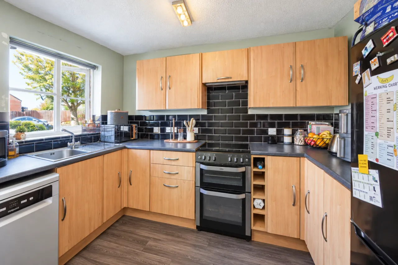 Teddesley Way, Cannock, photo 5