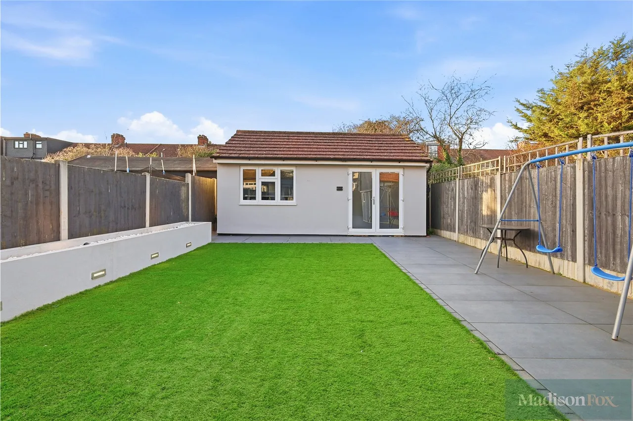 Greenleafe Drive, Ilford, IG6, photo 32