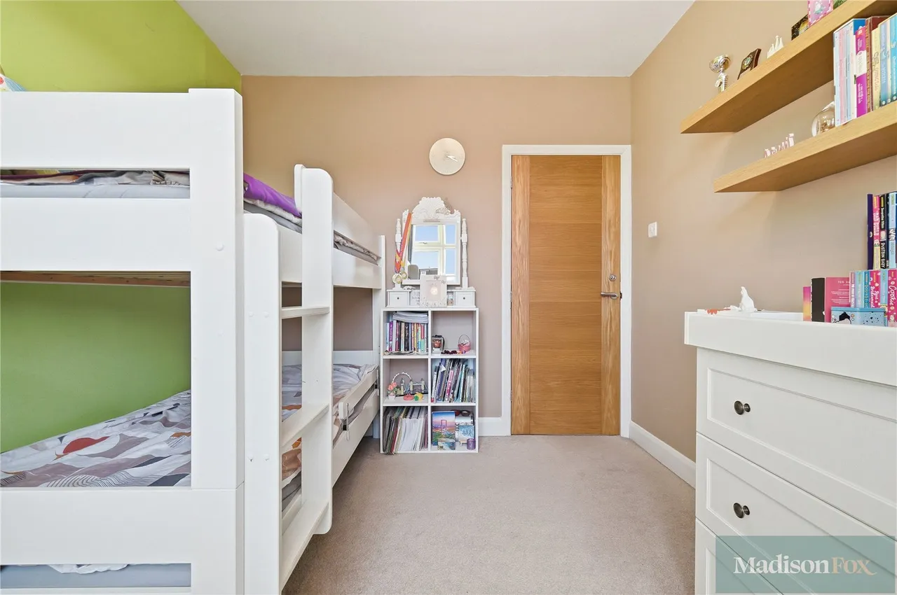 Greenleafe Drive, Ilford, IG6, photo 23