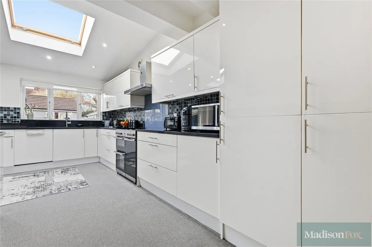 Greenleafe Drive, Ilford, IG6, photo 14