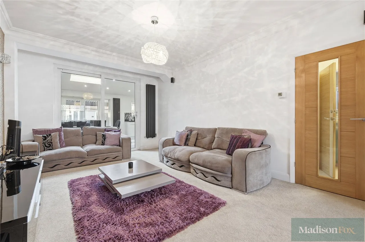Greenleafe Drive, Ilford, IG6, photo 8