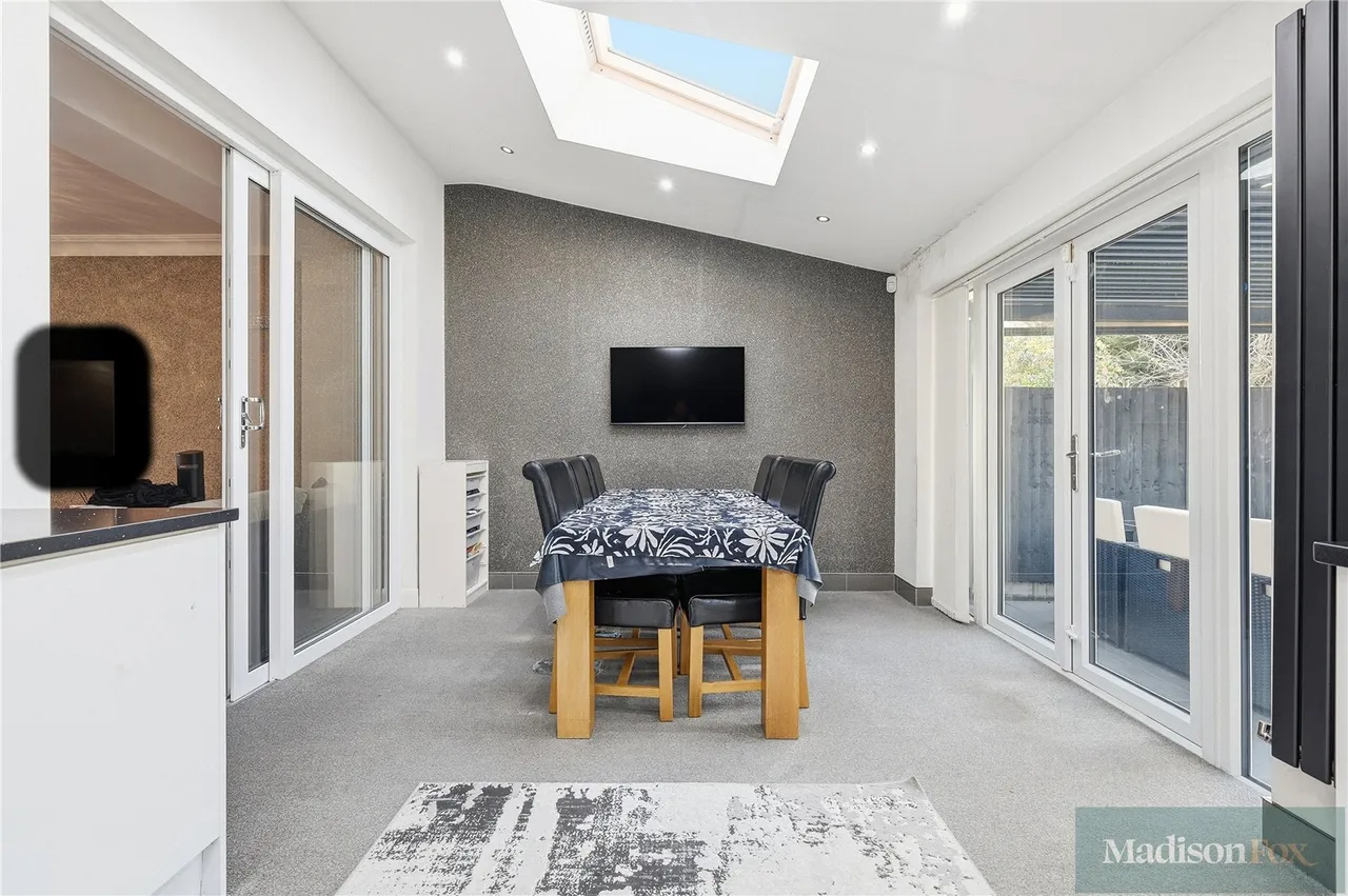 Greenleafe Drive, Ilford, IG6, photo 10