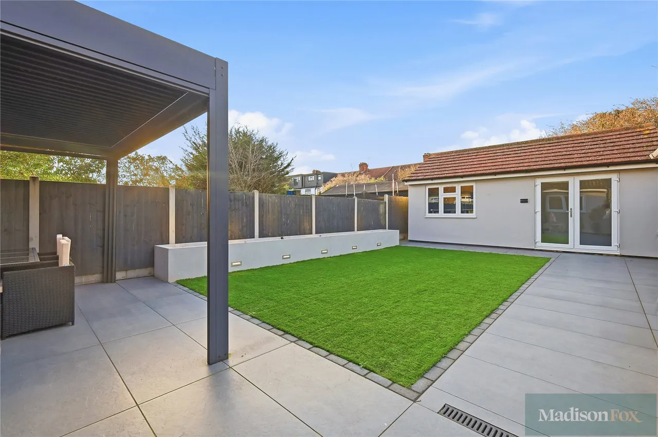 Greenleafe Drive, Ilford, IG6, photo 30
