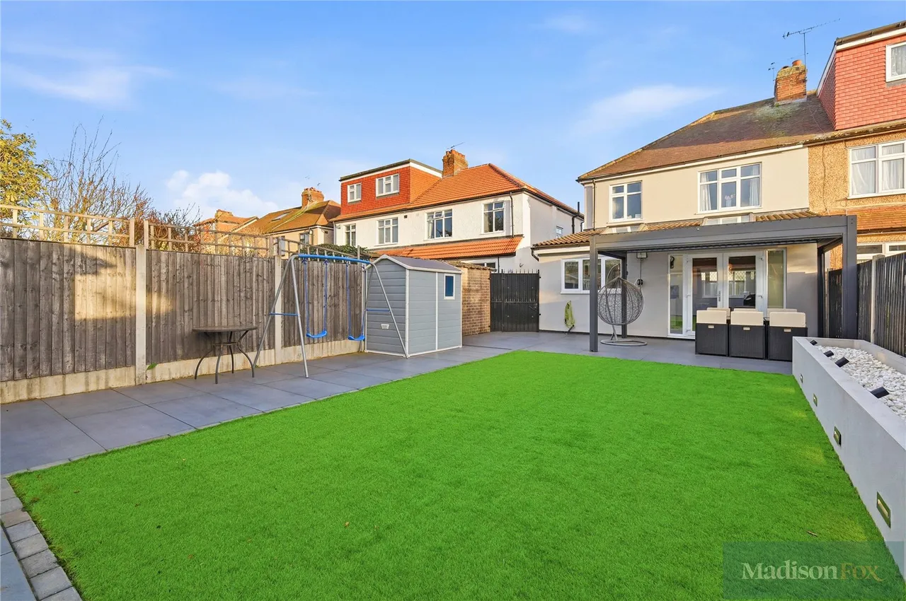 Greenleafe Drive, Ilford, IG6, photo 31