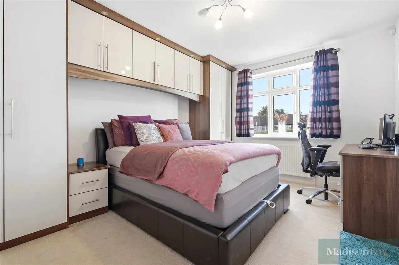 Greenleafe Drive, Ilford, IG6, photo 20