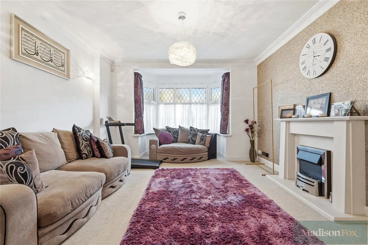 Greenleafe Drive, Ilford, IG6, photo 5