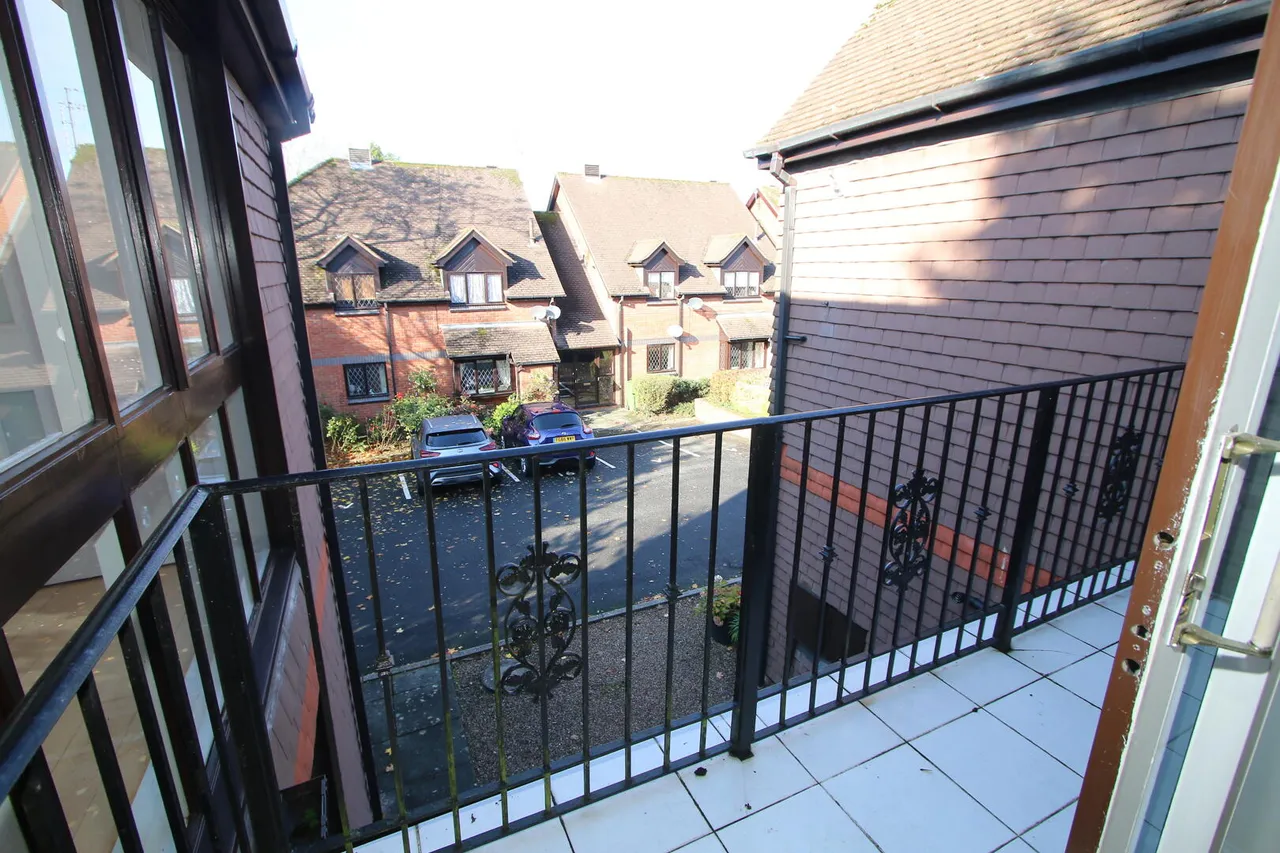 Worcester Road, Hagley, photo 7