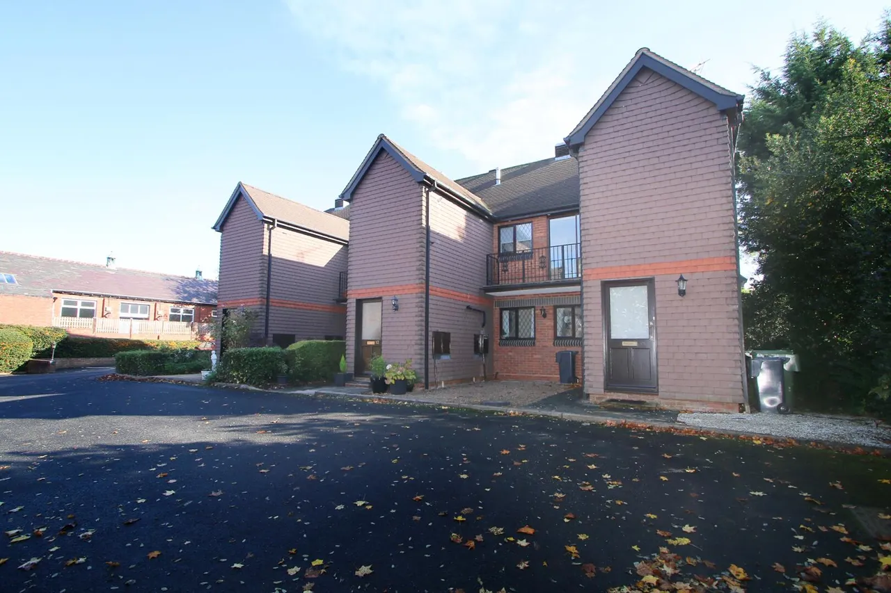 Worcester Road, Hagley, photo 8