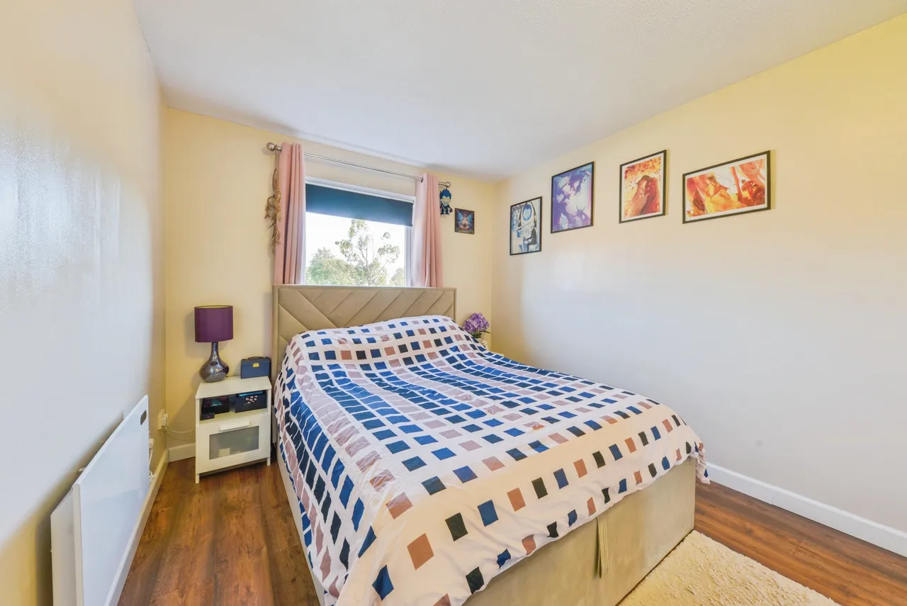 Grove Court, Arlesey, photo 9