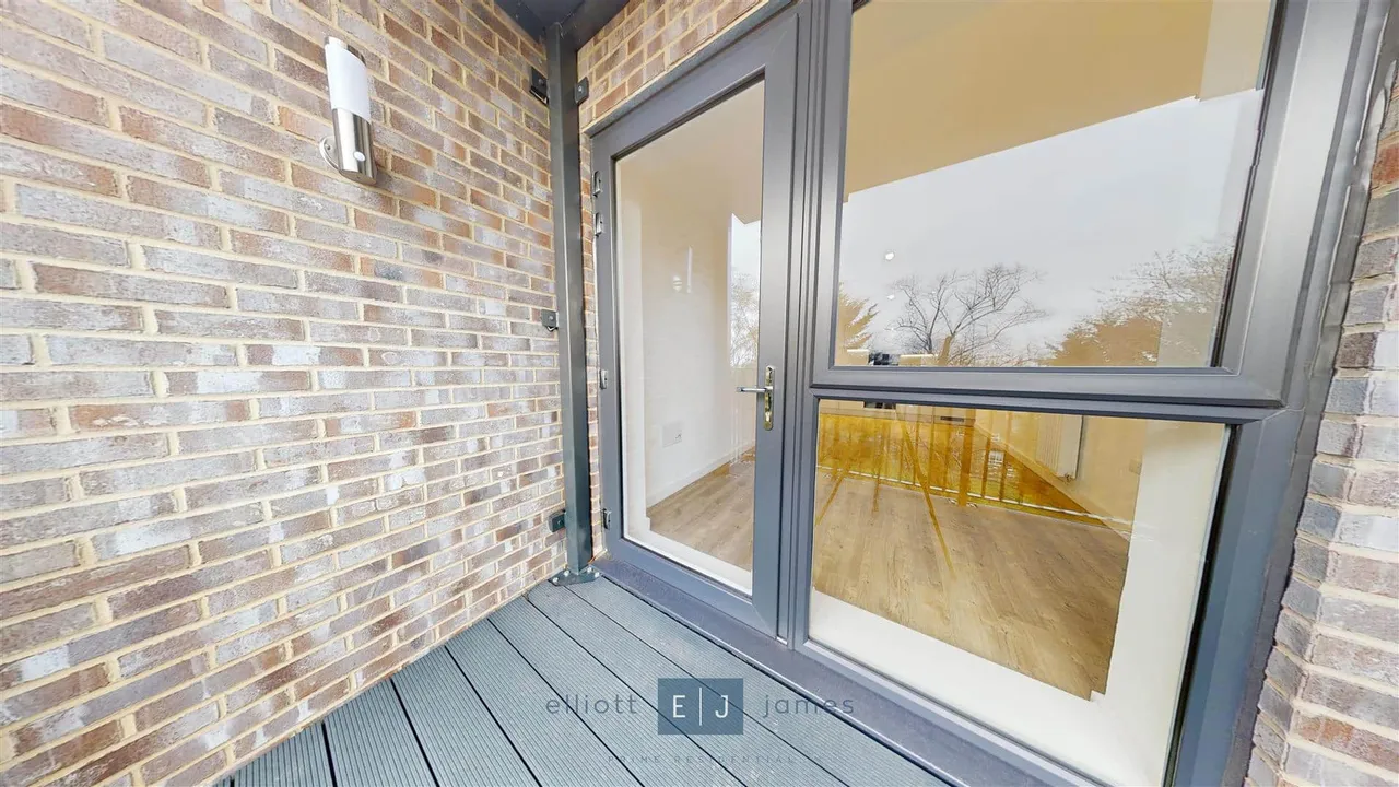 Academy Way, IG10, photo 10