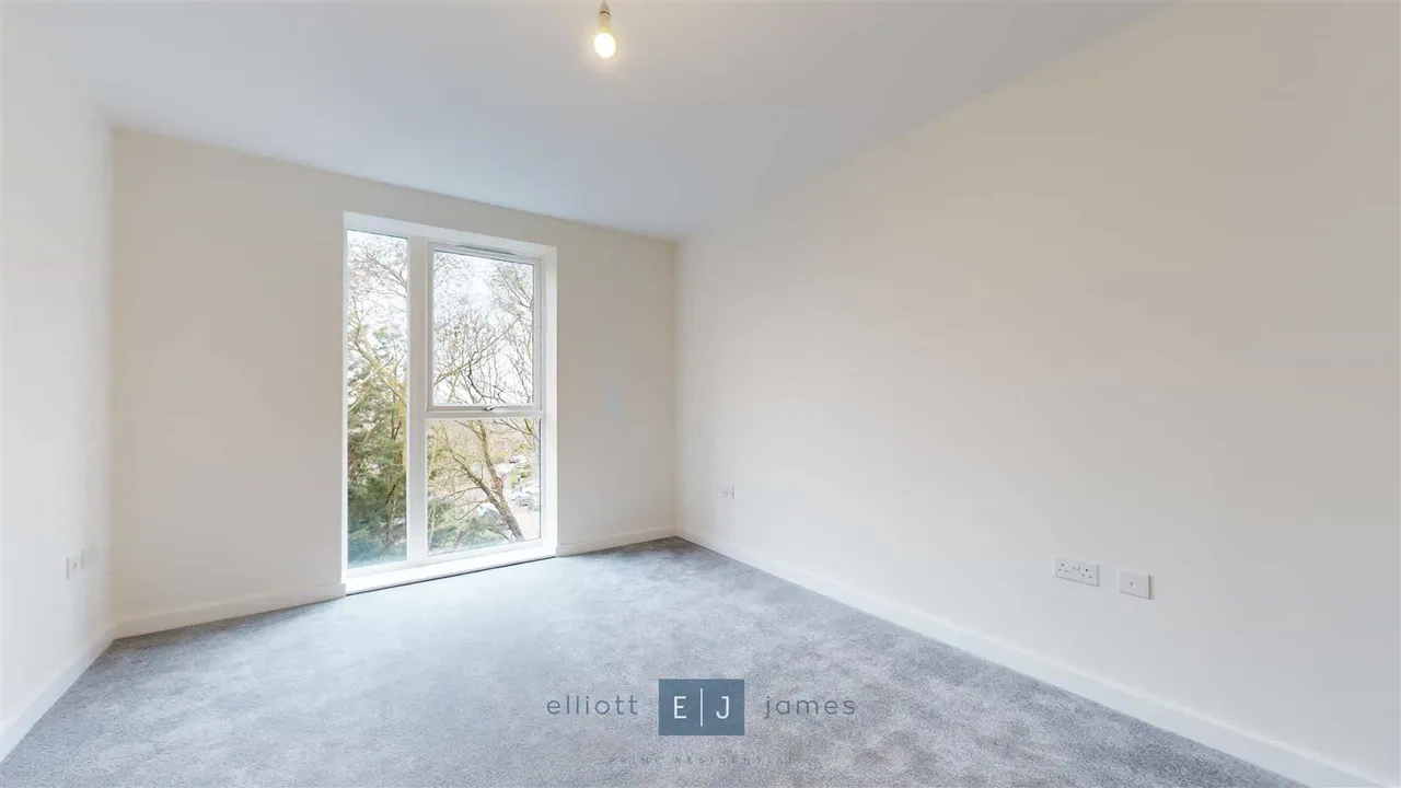 Academy Way, IG10, photo 6