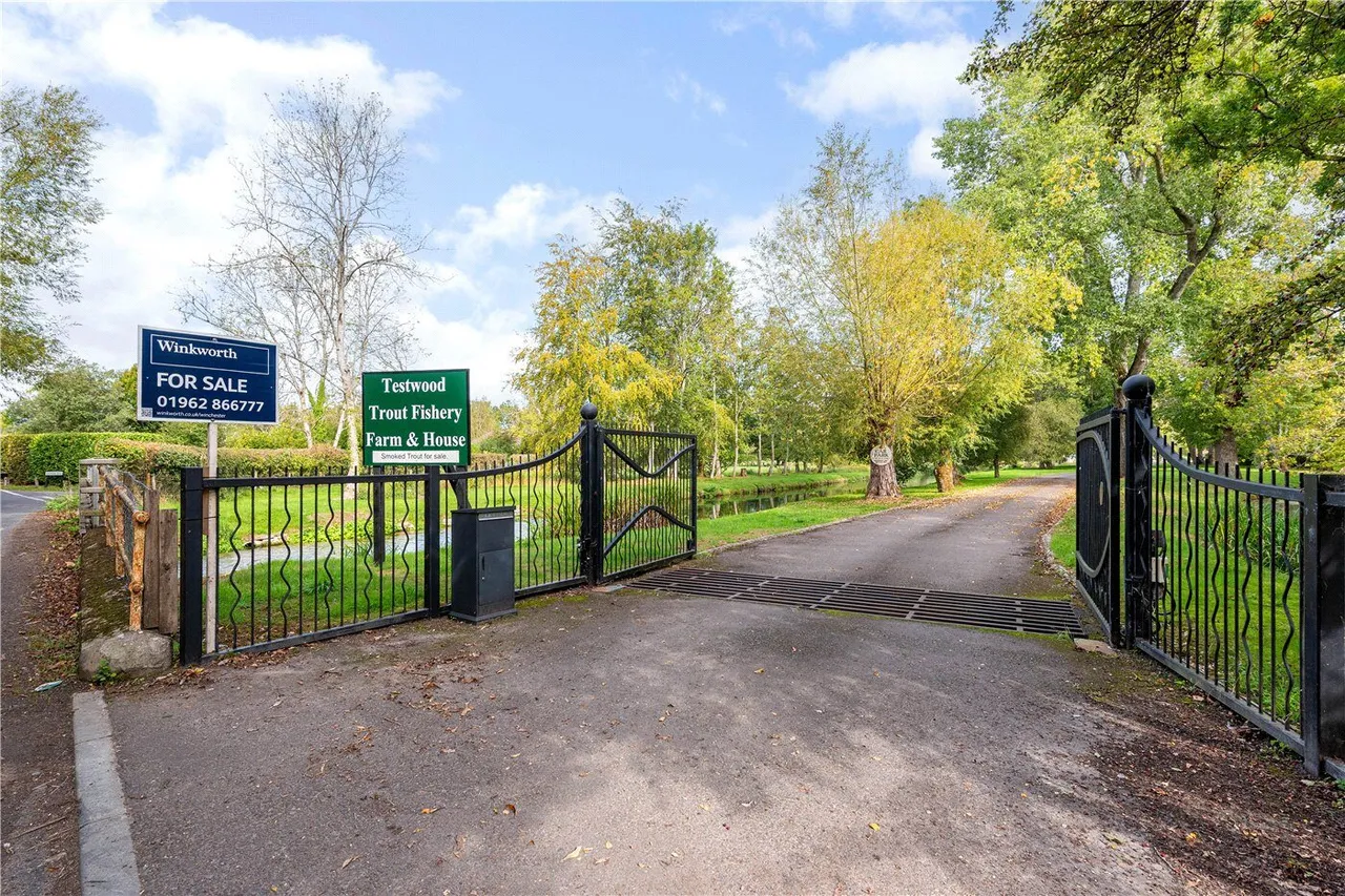 Mill Lane, Longparish, SP11, photo 5