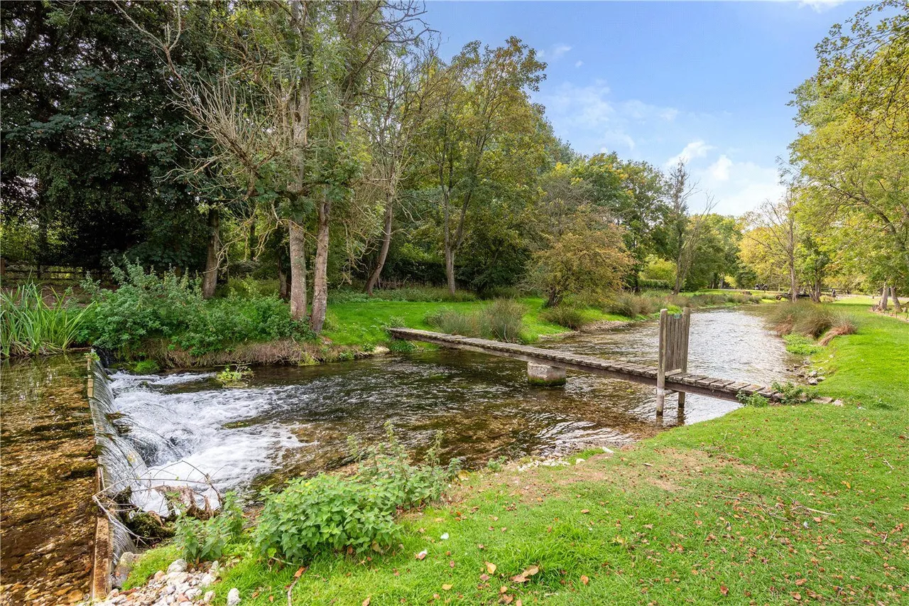 Mill Lane, Longparish, SP11, photo 14