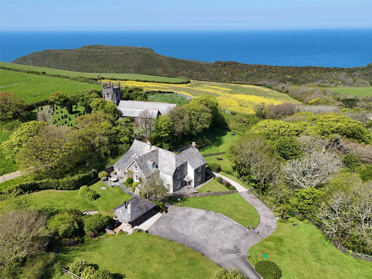 9 bed house for sale, St. Gennys, Bude