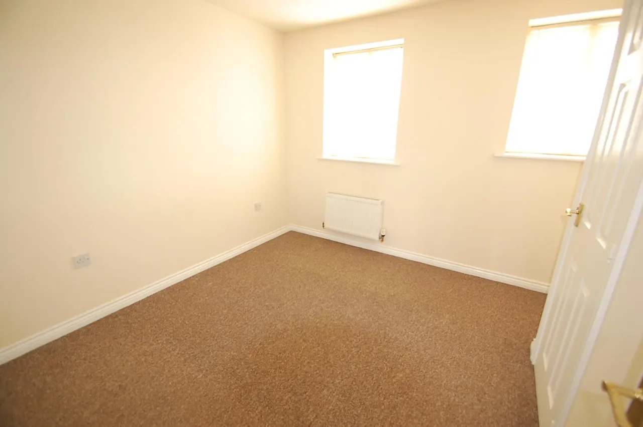 Bramling Cross Road, Burton upon Trent, DE14, photo 9