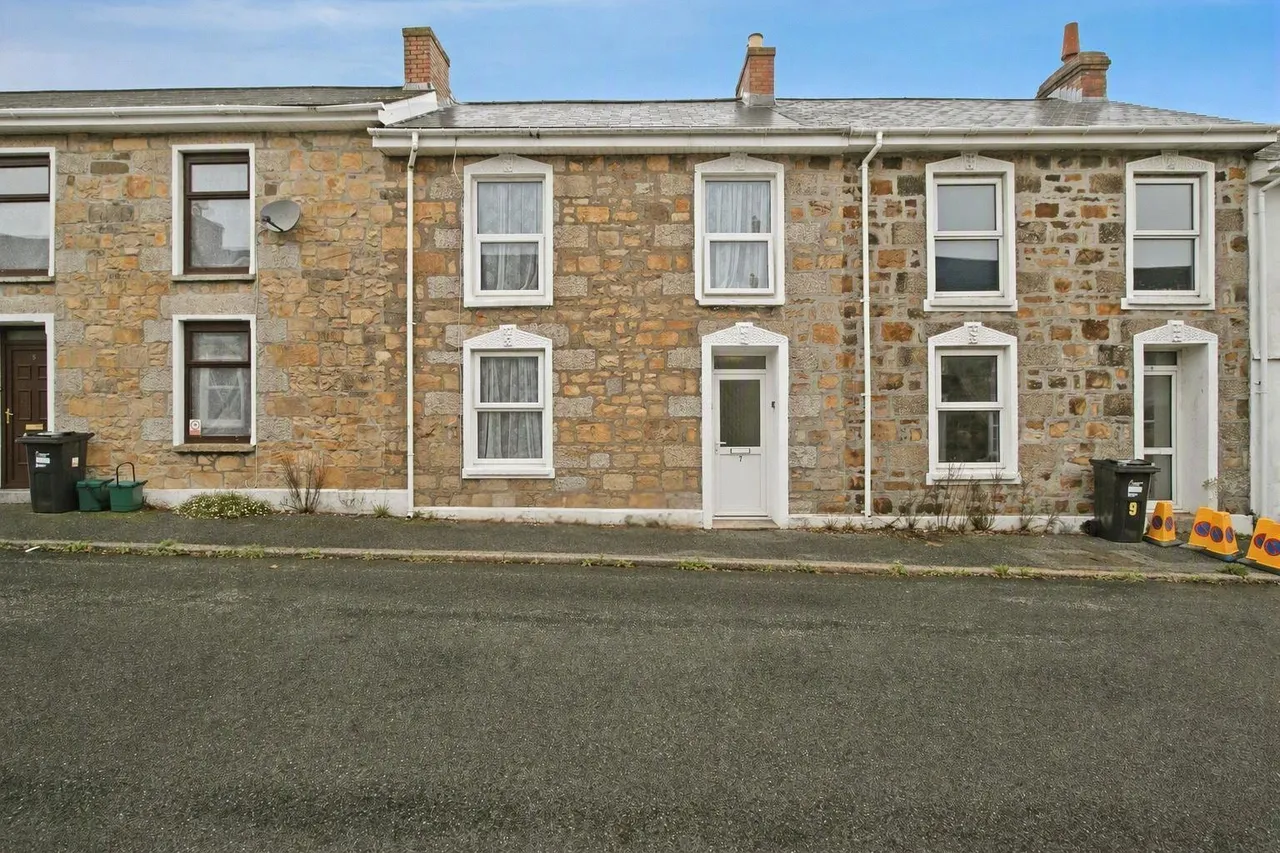 3 bed house for sale, Edward Street, Camborne, TR14