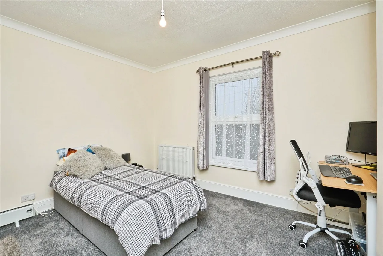 Arnold Road, Ryde, PO33, photo 9
