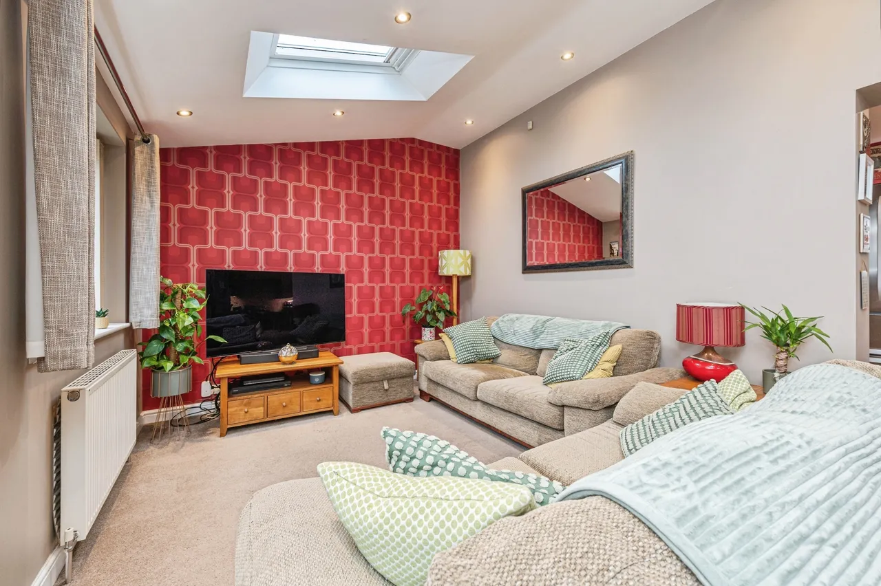 Parklands Drive, Wakefield, photo 5