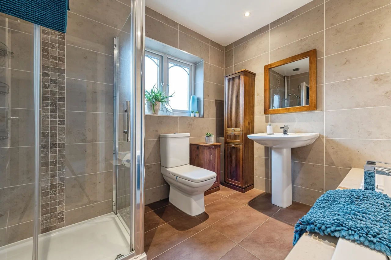 Parklands Drive, Wakefield, photo 12