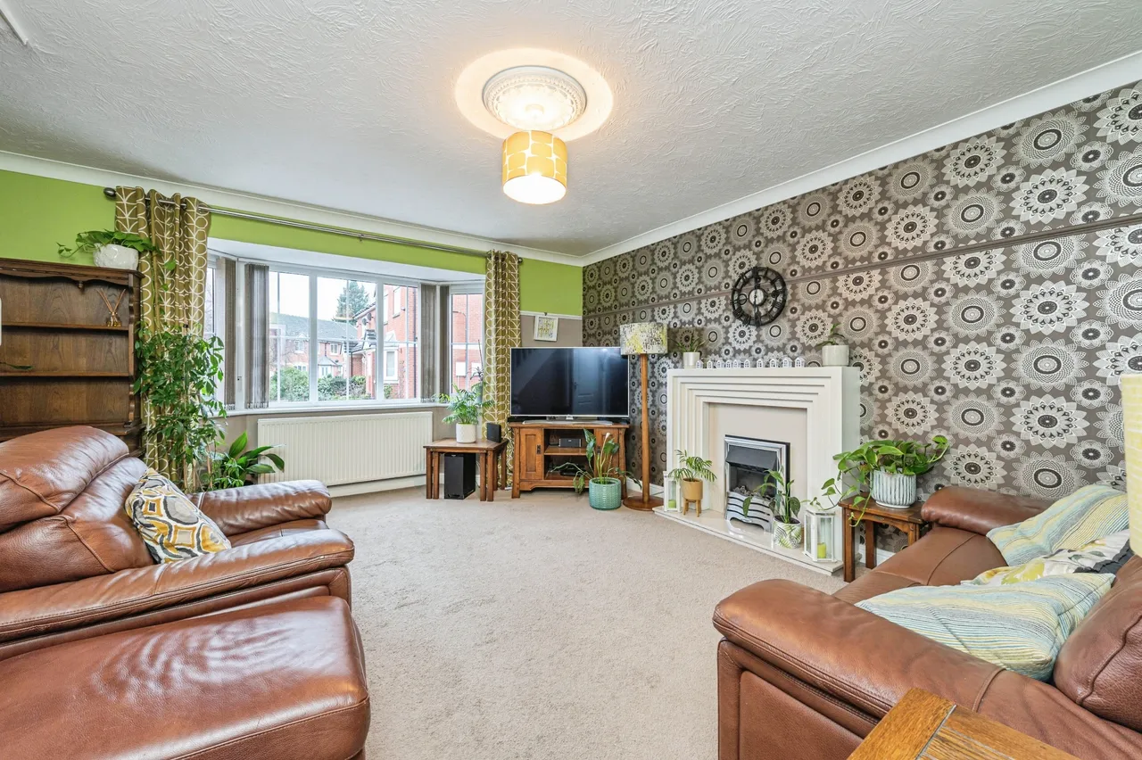 Parklands Drive, Wakefield, photo 6