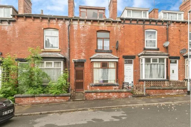 2 bed house for sale, Simpson Grove, Leeds, LS12